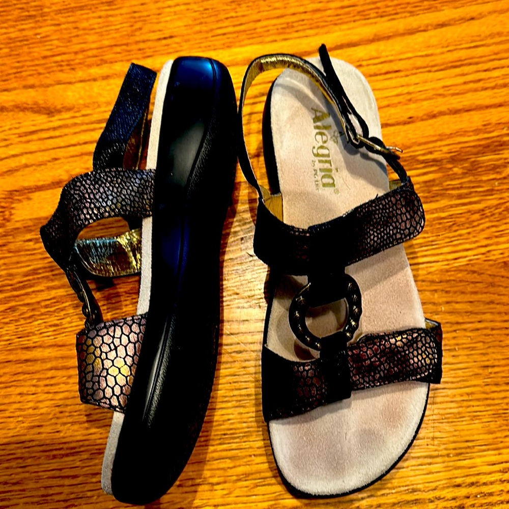 Algeria sandals